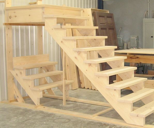 Custom staircases fabrication