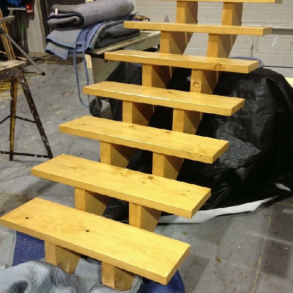 Custom staircases fabrication