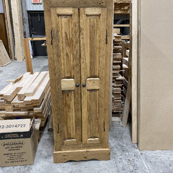 table industriel pin pine rustic rustique lumber wood custom made rough barn wood armoire colonial porte panneau shaker door panel home made custom made fabrication sur mesure