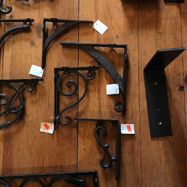 Square raven metal industrial custom made antique shelf beam support