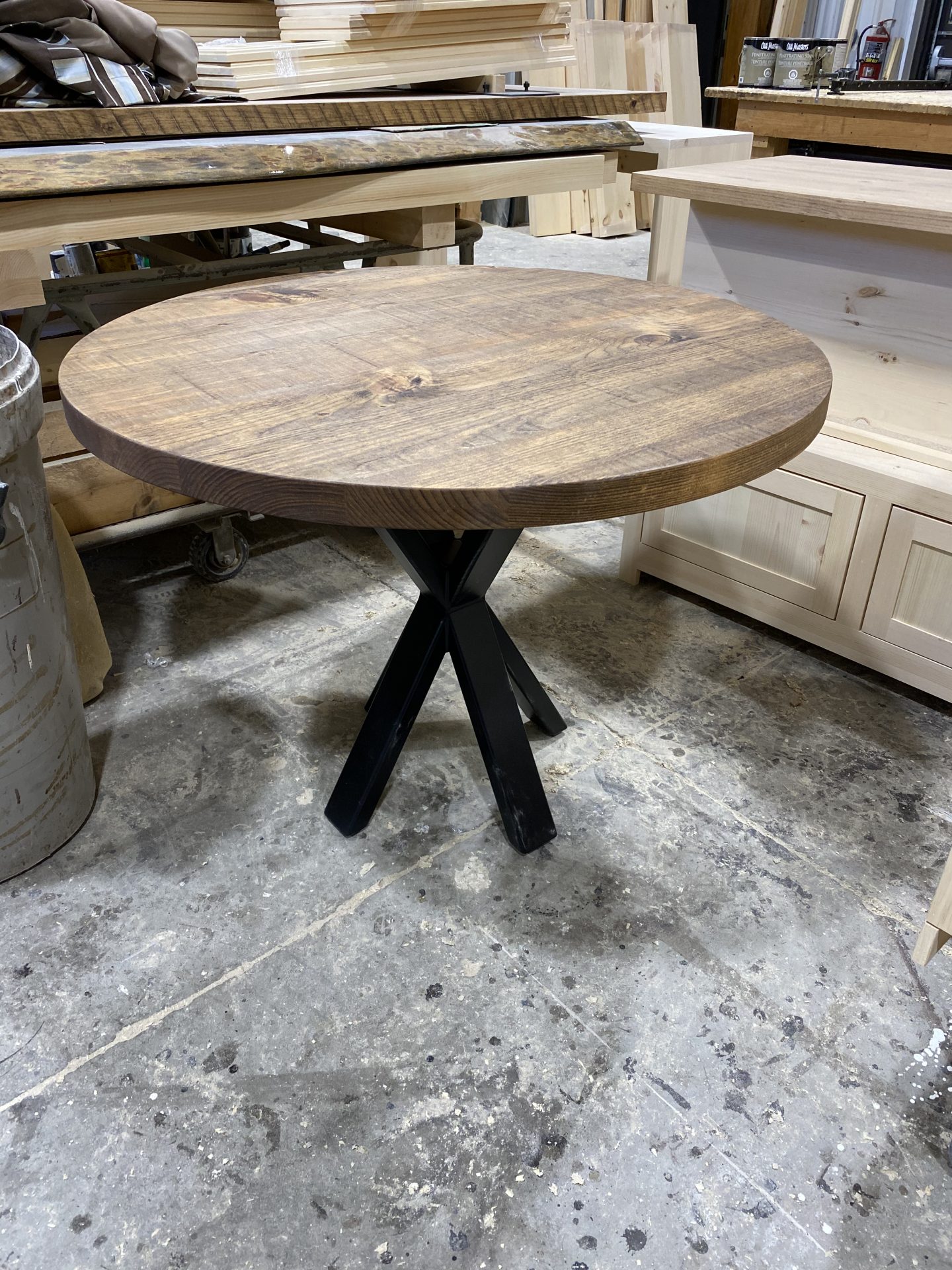 table industriel pin pine rustic rustique lumber wood custom made rough barn wood