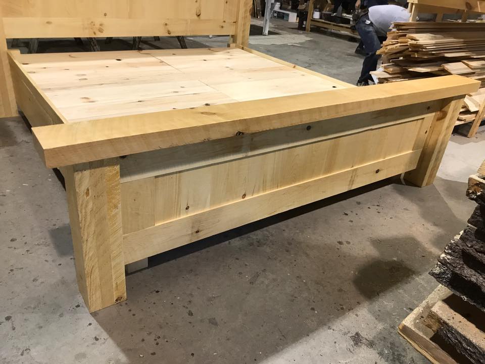 Bed pine rustique personnalisé coutume drap rond antique moderne nouveau québec fait à la main