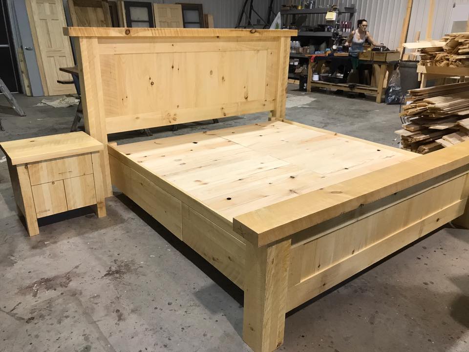 Bed pine rustique personnalisé coutume drap rond antique moderne nouveau québec fait à la main