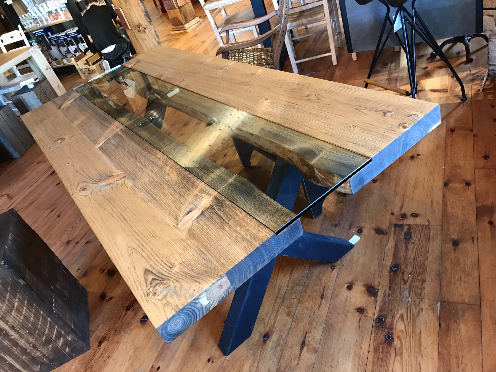 table pin pro-pin gatineau ottawa live edge rustique industriel métal massif acier fer vitre pin blanc poutre moderne