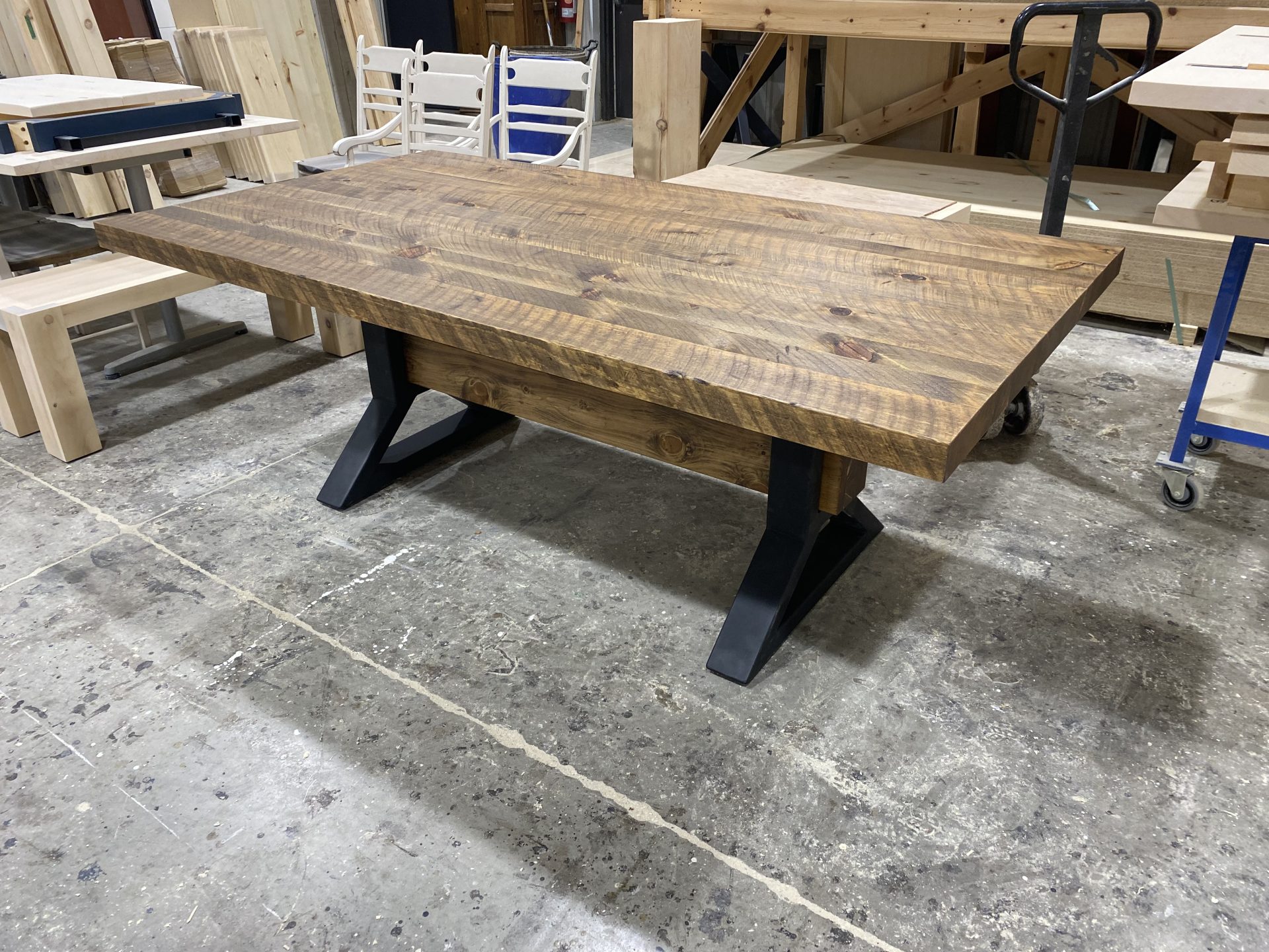 table industriel patte métal metal legs pin pine rustique antique industriel beam rough brut lumber solide best price custom made