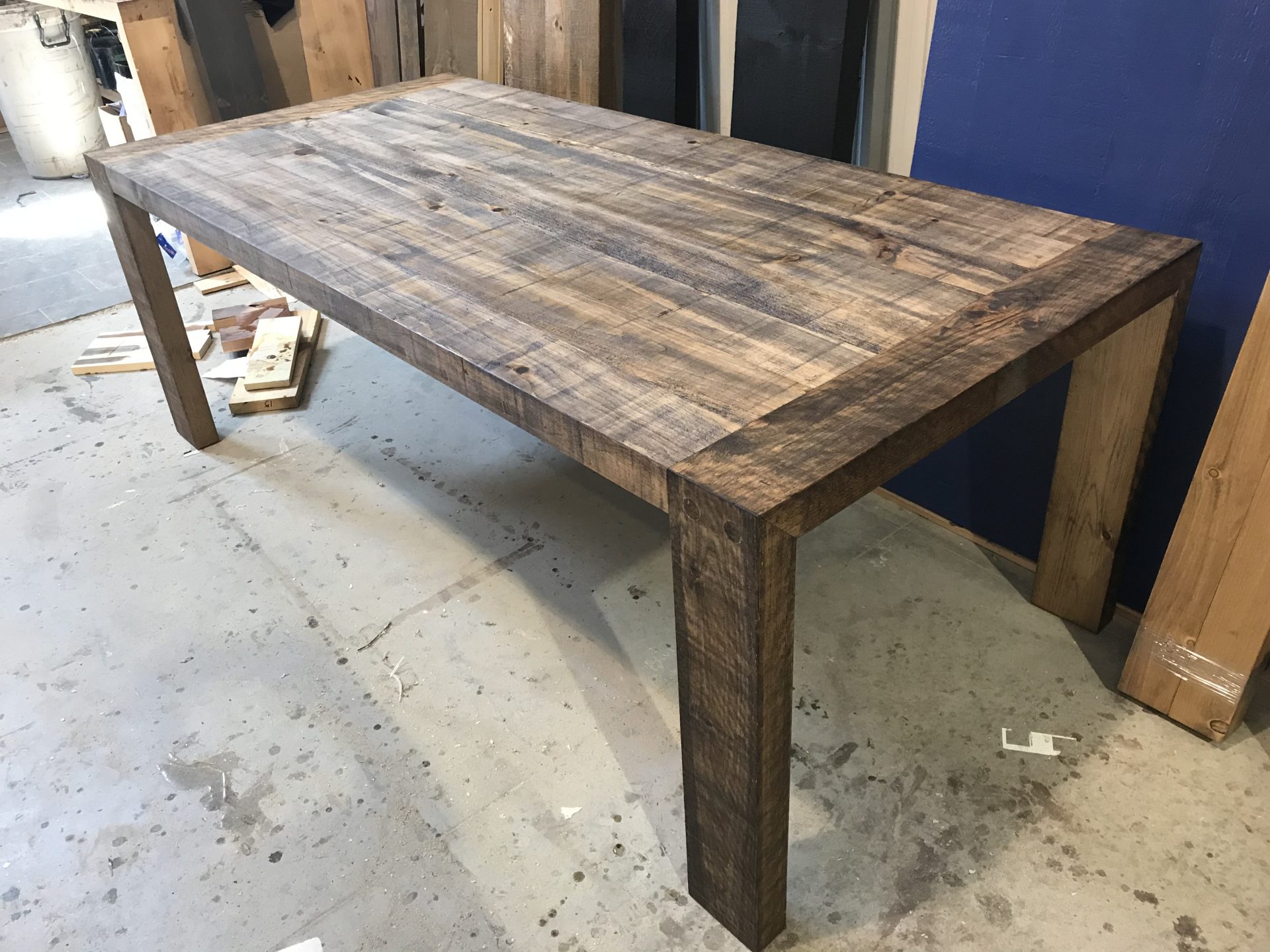 table industriel pin pine rustic rustique lumber wood custom made rough barn wood