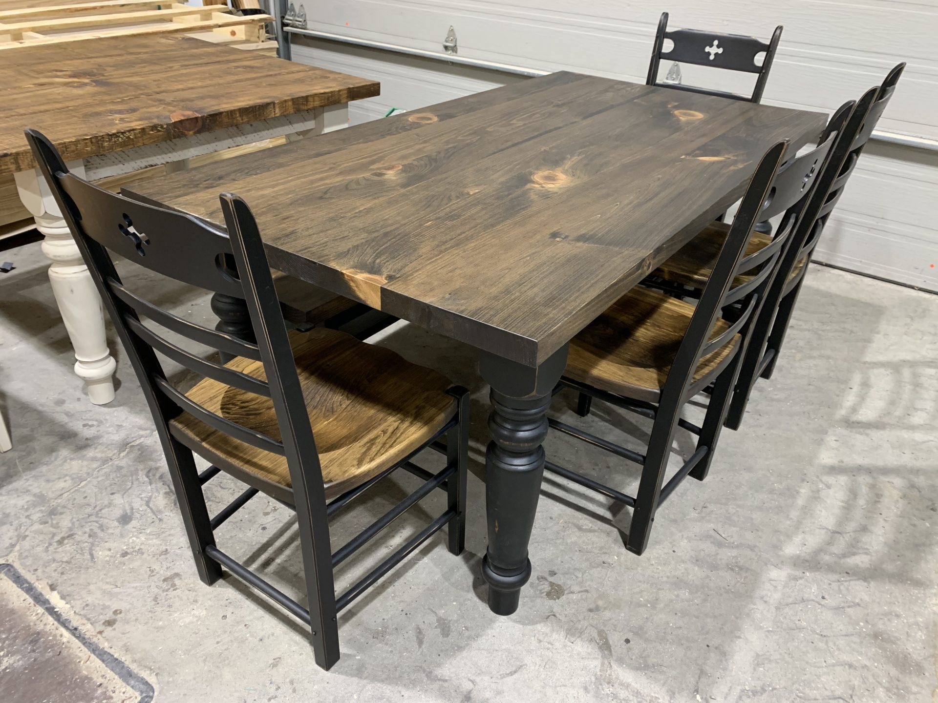 table industriel pin pine rustic rustique lumber wood custom made rough barn wood