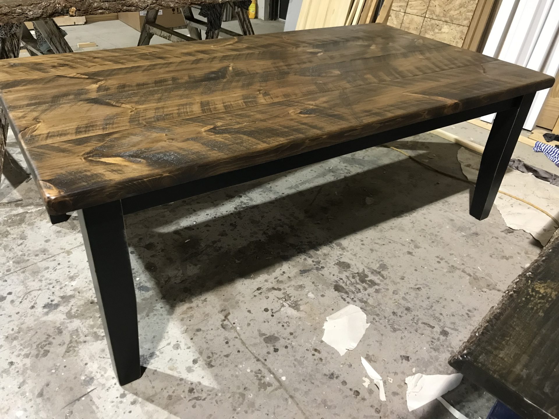 table industriel pin pine rustic rustique lumber wood custom made rough barn wood
